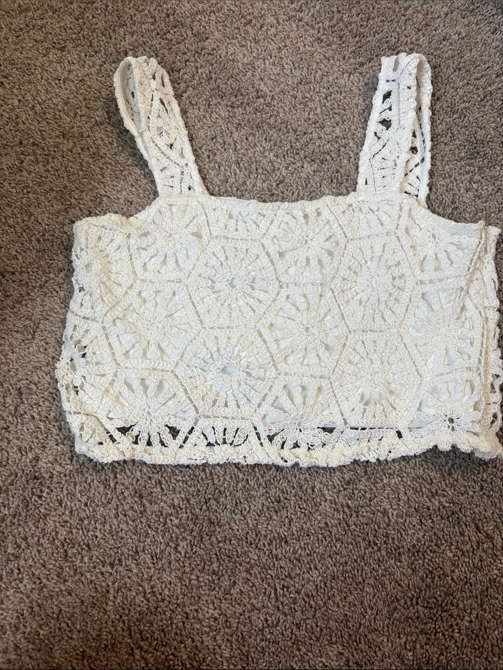 Francesca’s White Beachy Top - M